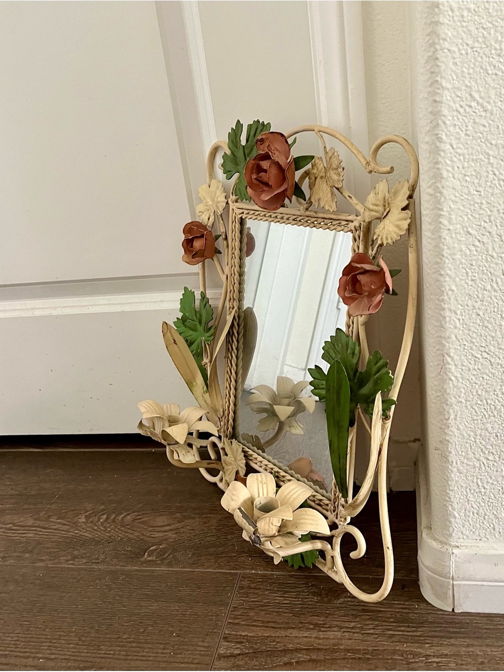 Vintage Metal Tole mirror candle sconce 14/18 Inches - Picture 13 of 14